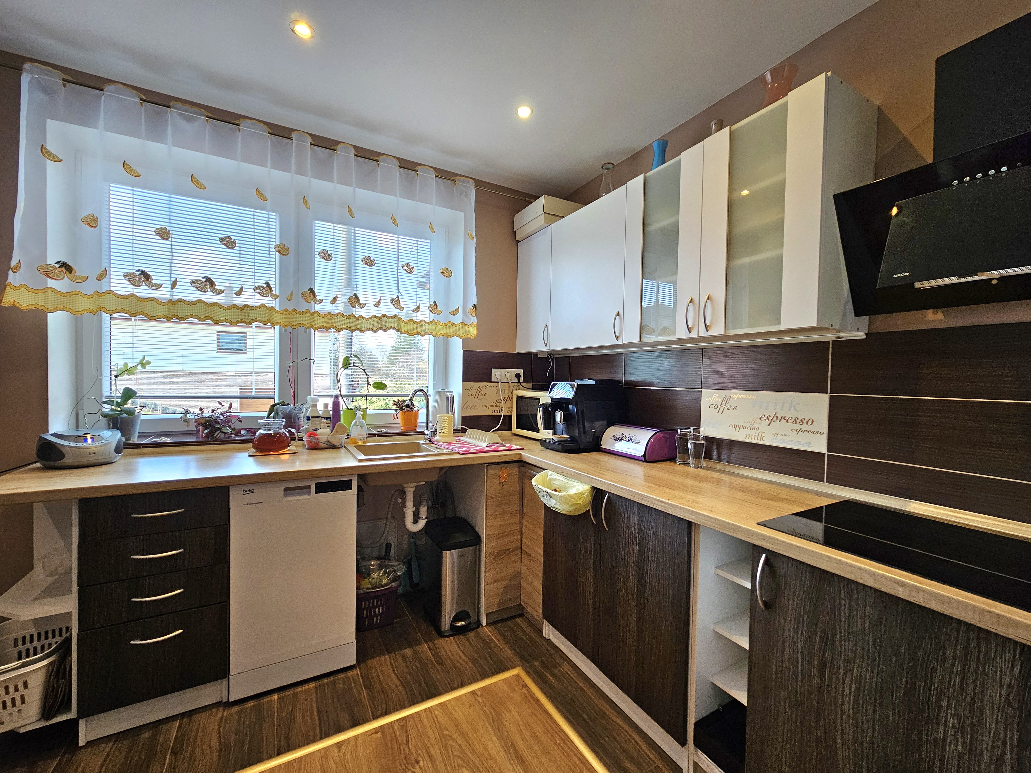 Prenájom rodinný dom, Žilina - Trnové, Cena: 950€