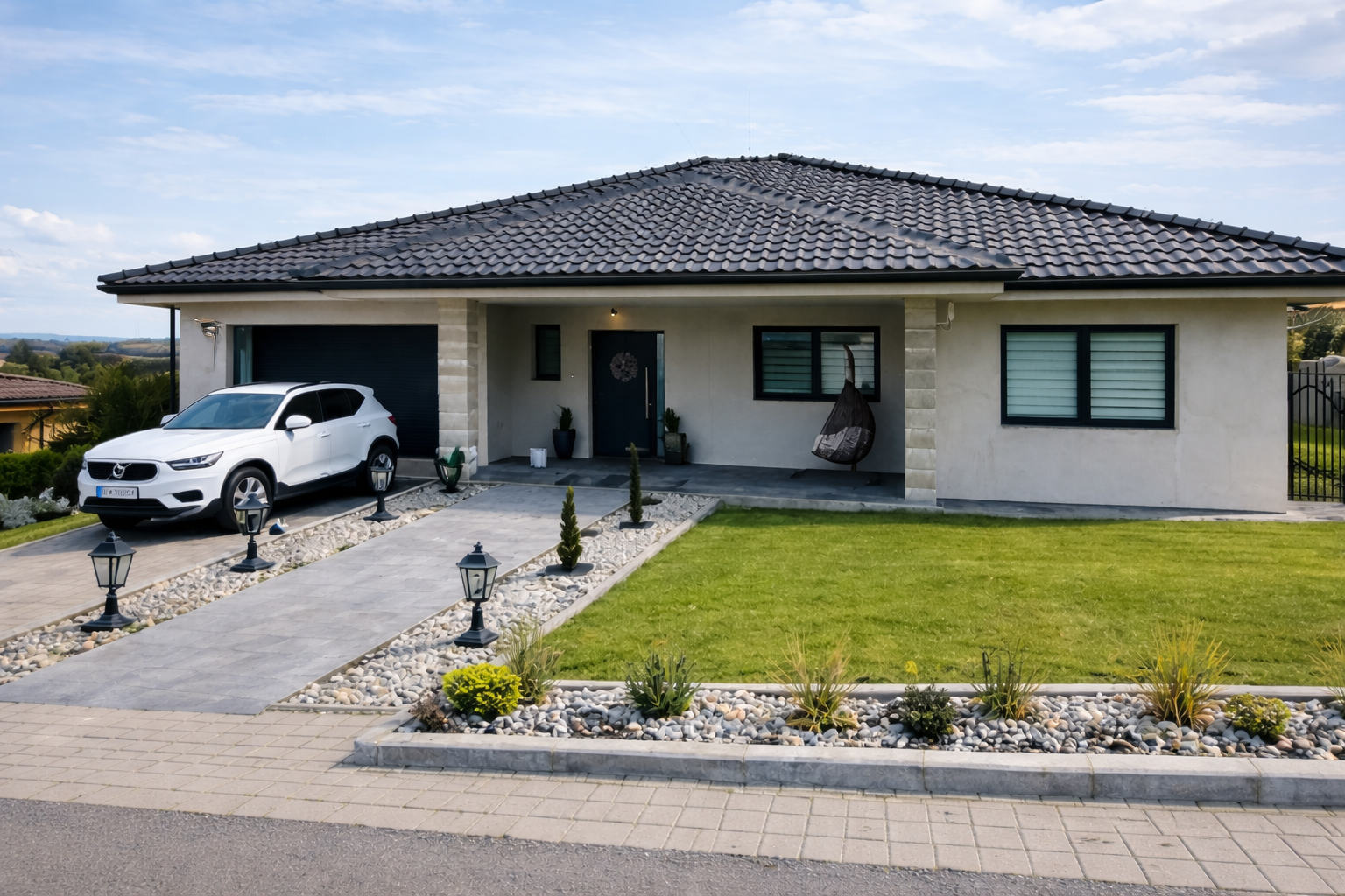 MODERNÝ 5 IZBOVÝ BUNGALOV S TERASOU A POZEMKOM, BITAROVÁ